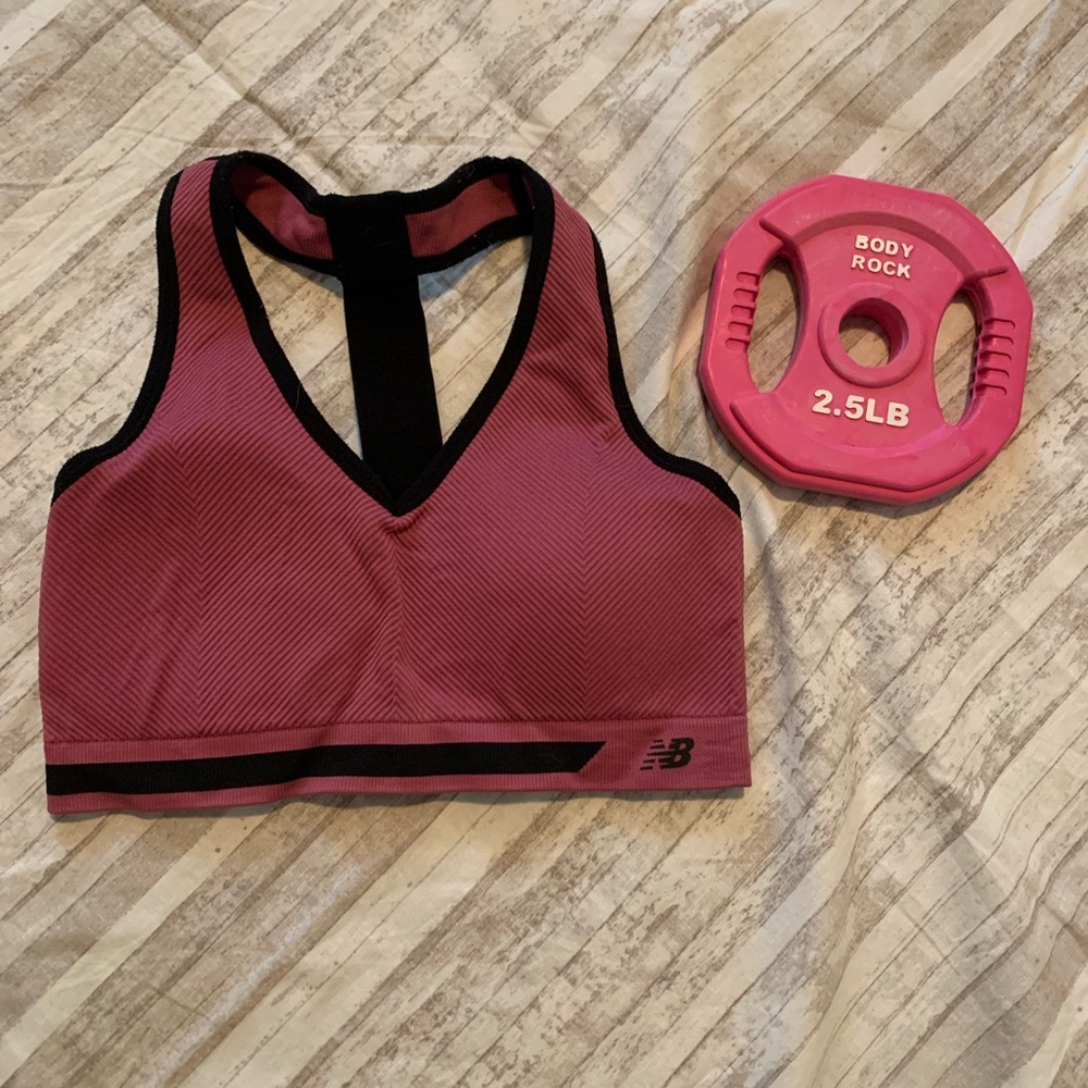 💪🏻 New Balance Boysenberry Medium Sports Bra